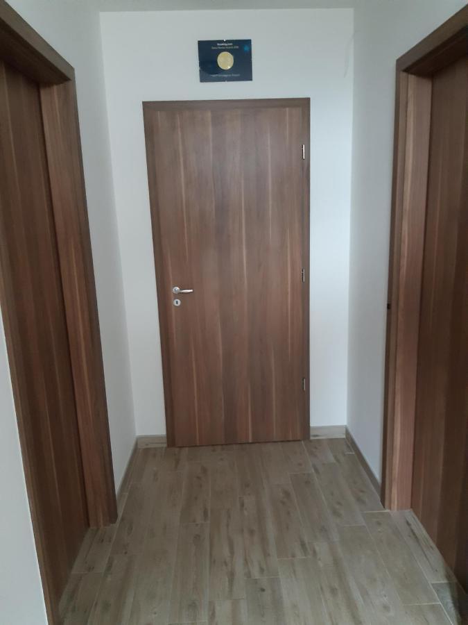 M47 Vendeghaz-Airport Hotel Дебрецен Екстериор снимка