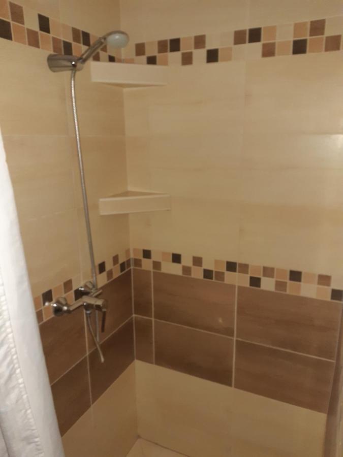M47 Vendeghaz-Airport Hotel Дебрецен Екстериор снимка
