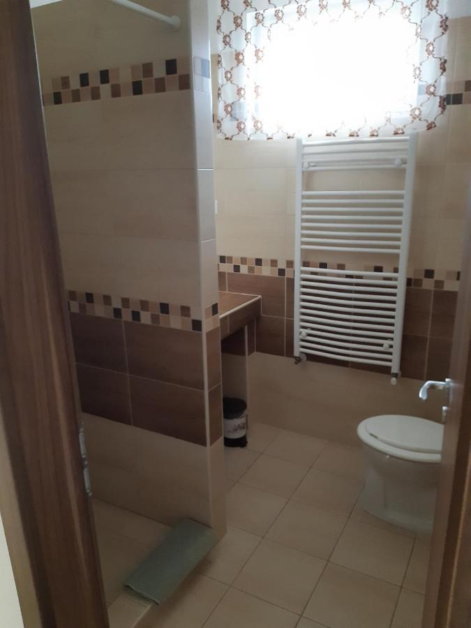 M47 Vendeghaz-Airport Hotel Дебрецен Екстериор снимка