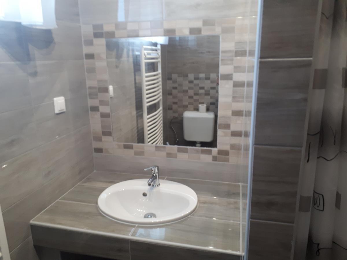 M47 Vendeghaz-Airport Hotel Дебрецен Екстериор снимка