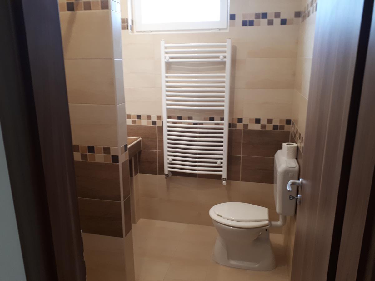 M47 Vendeghaz-Airport Hotel Дебрецен Екстериор снимка